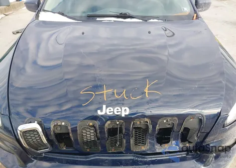 2015 Jeep Cherokee Latitude из США, поврежденный, VIN 1C4PJMCS2FW596038